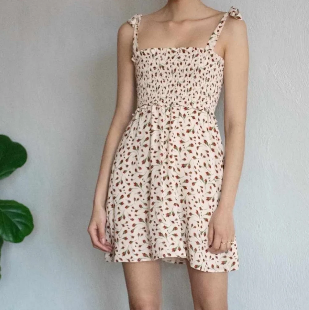 Reformation White Red Floral Smocked Halter Flowy Seabreeze Mini Dress - Picture 1 of 13